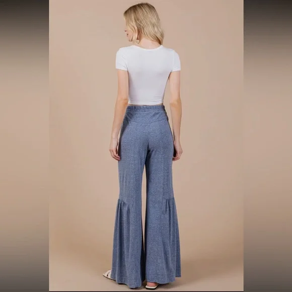 Solid Tiered Wide Leg  Flare Pants - Picture 4 of 6